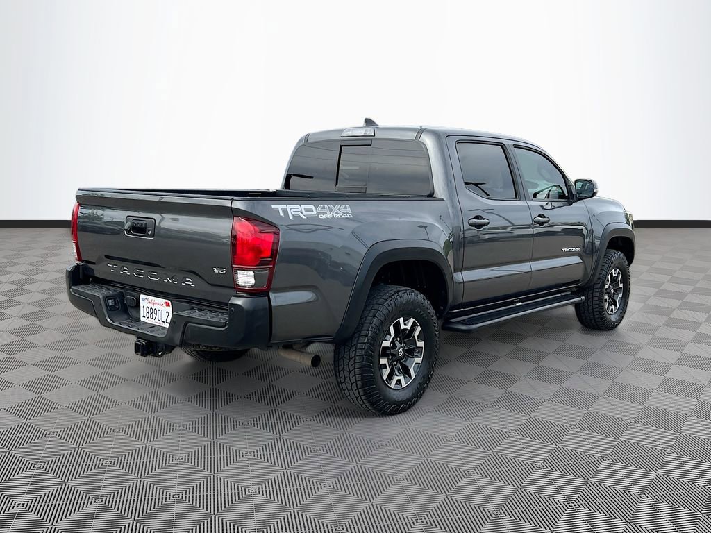 Used 2018 Toyota Tacoma TRD Off-Road w/ Technology Package AWD/4WD image 7