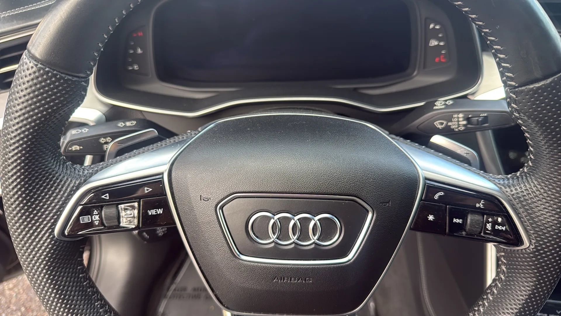 Used 2020 Audi S6 Prestige w/ Prestige Package image 27