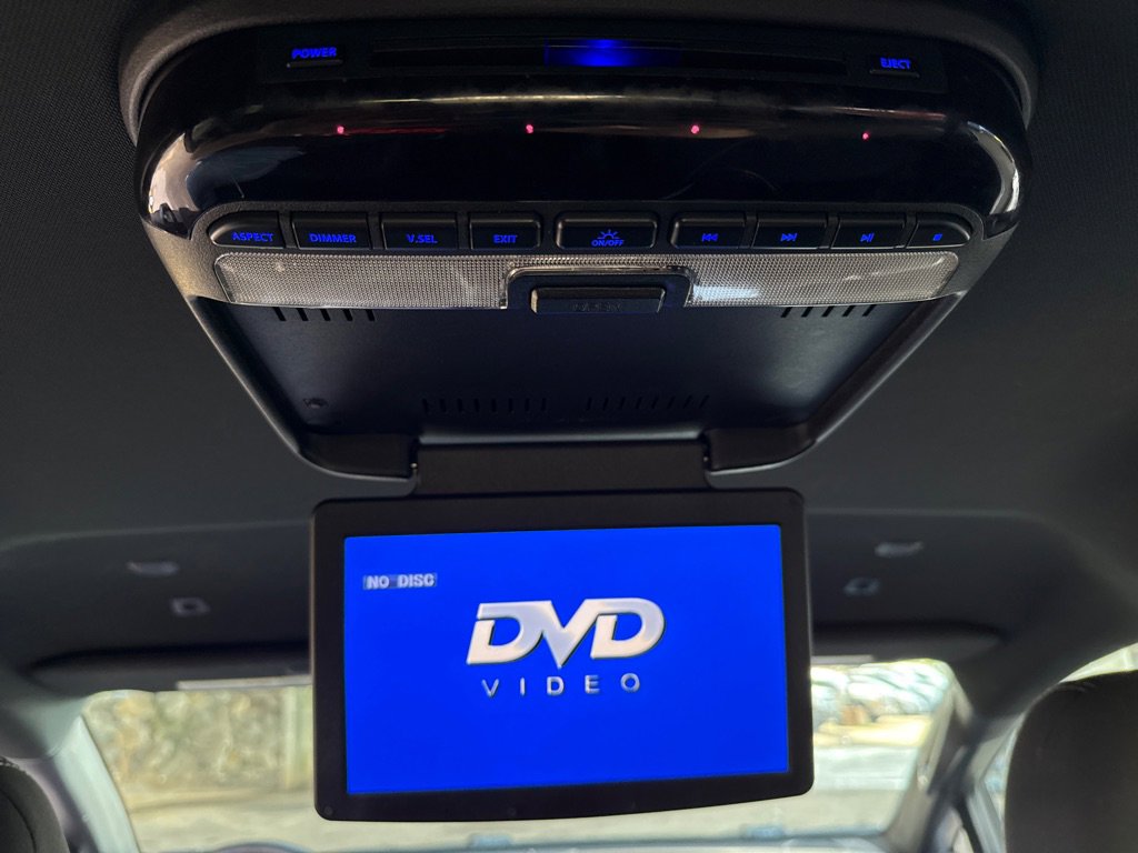Used 2018 Chrysler Pacifica Touring Plus w/ S Appearance Package FWD image 11
