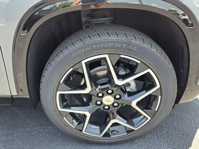 Certified 2025 Chevrolet Traverse High Country FWD image 8