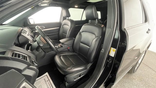 Used 2019 Ford Explorer XLT w/ Equipment Group 202A image 33