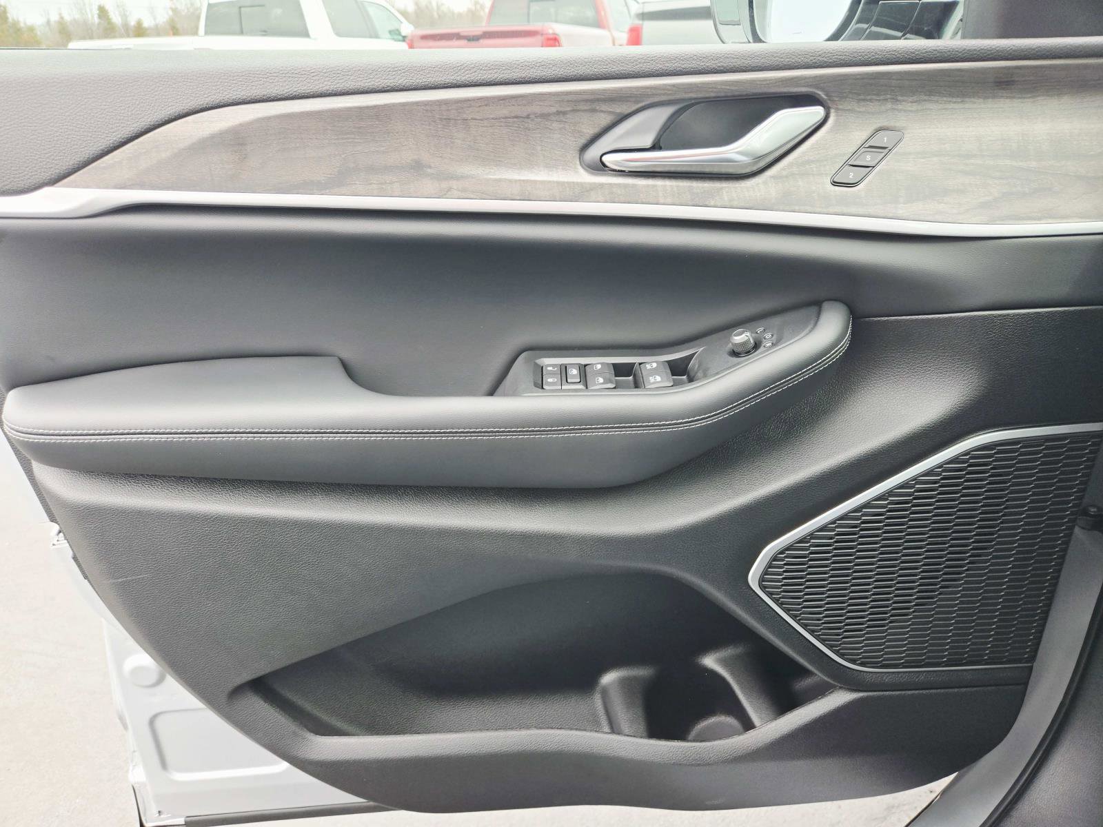 New 2026 Jeep Grand Cherokee Limited image 28