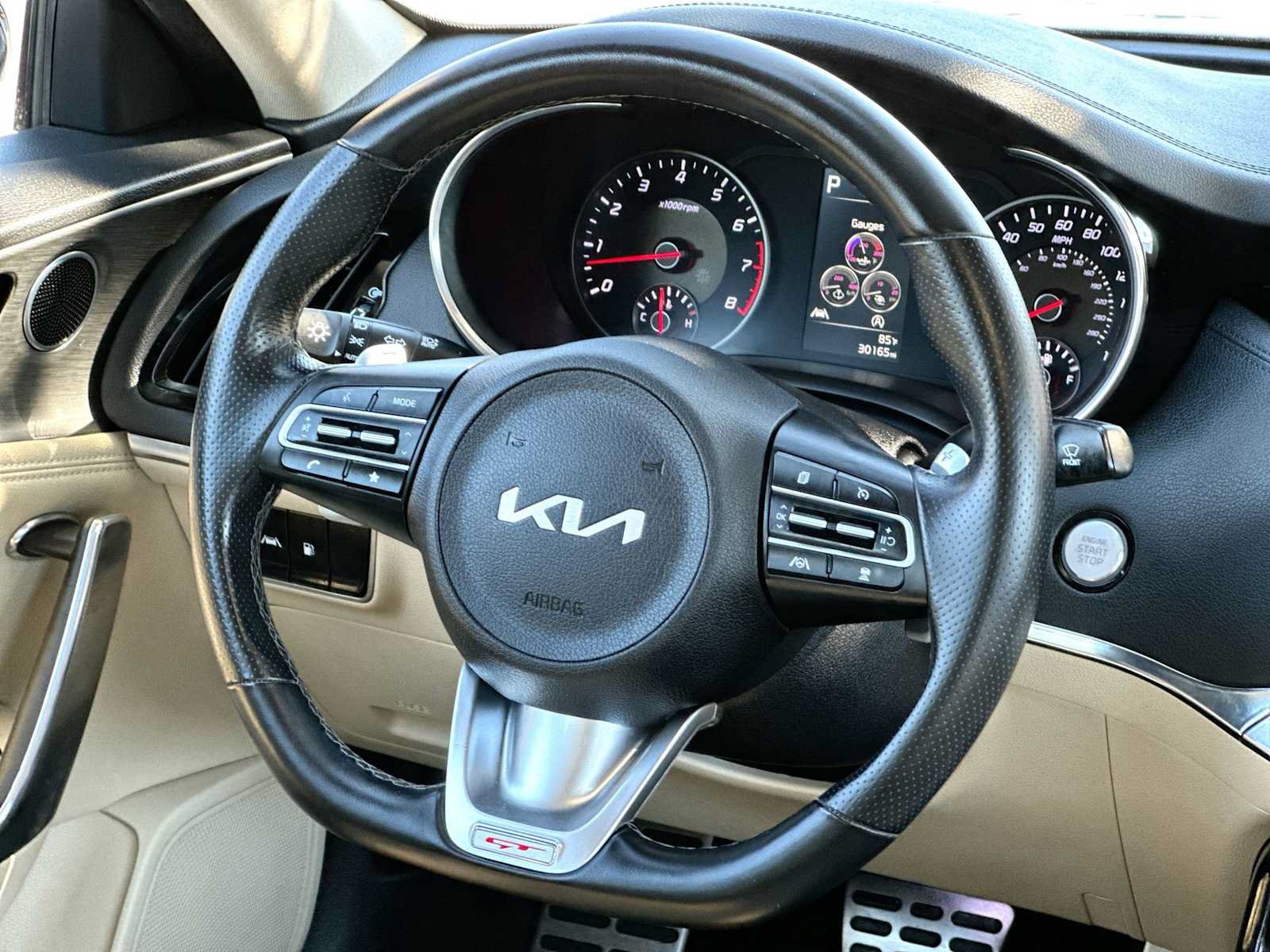 Used 2022 Kia Stinger GT1 RWD image 27