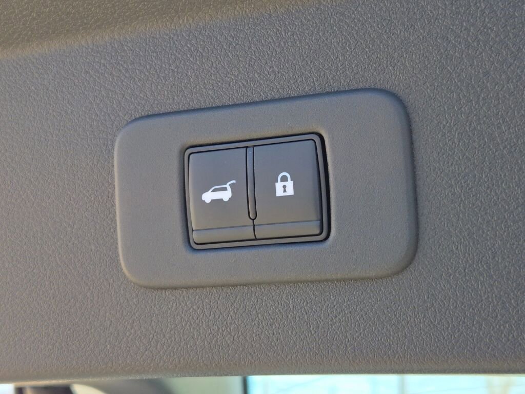 New 2026 Nissan Leaf Platinum+ w/ Cargo Package (Platinum+) FWD image 14