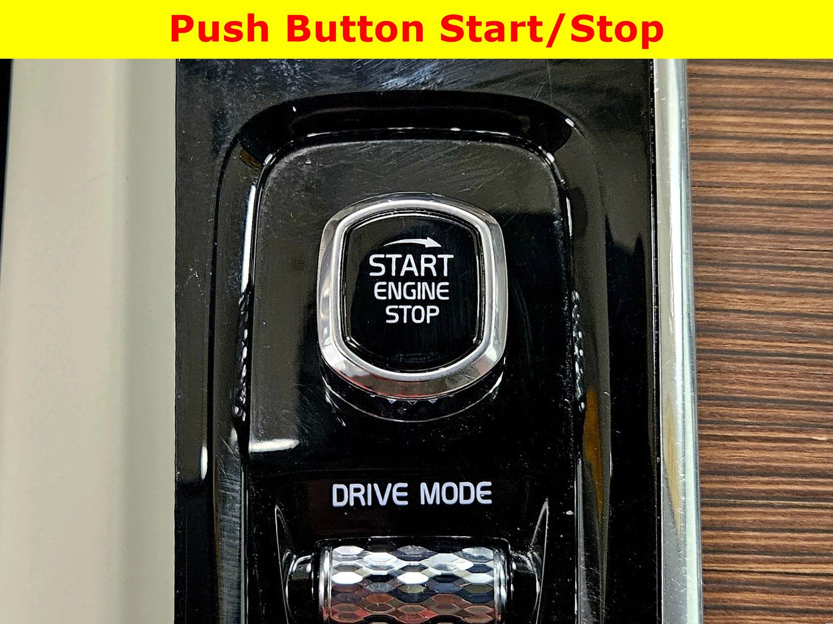 Used 2019 Volvo XC60 T8 Inscription w/ Advanced Package AWD/4WD image 27