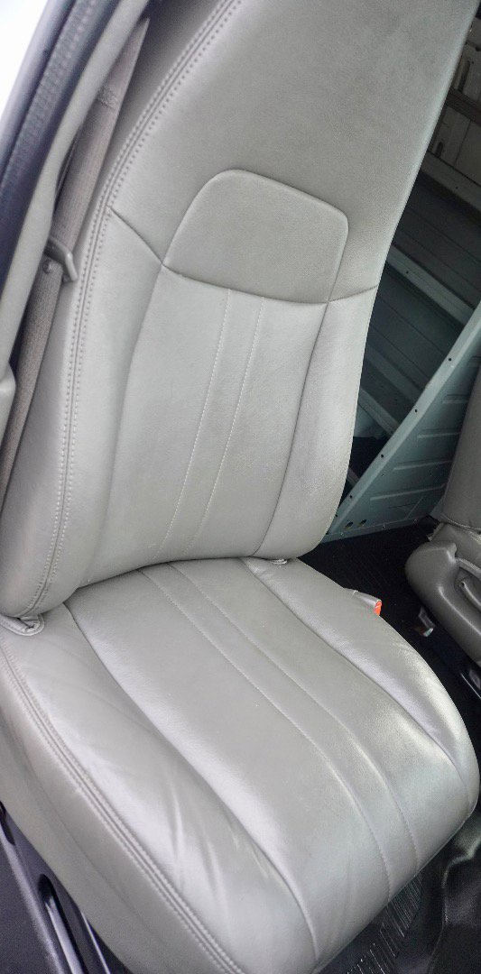 Used 2010 GMC Savana 1500 image 8