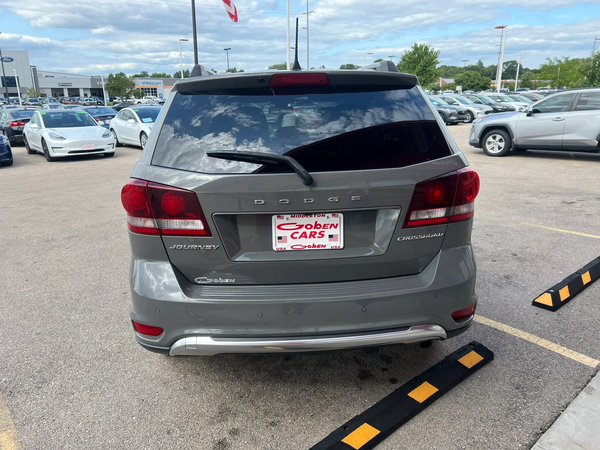 Used 2020 Dodge Journey Crossroad FWD image 4