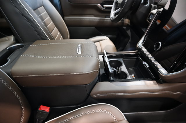 New 2026 GMC Yukon XL Denali Ultimate AWD/4WD image 25