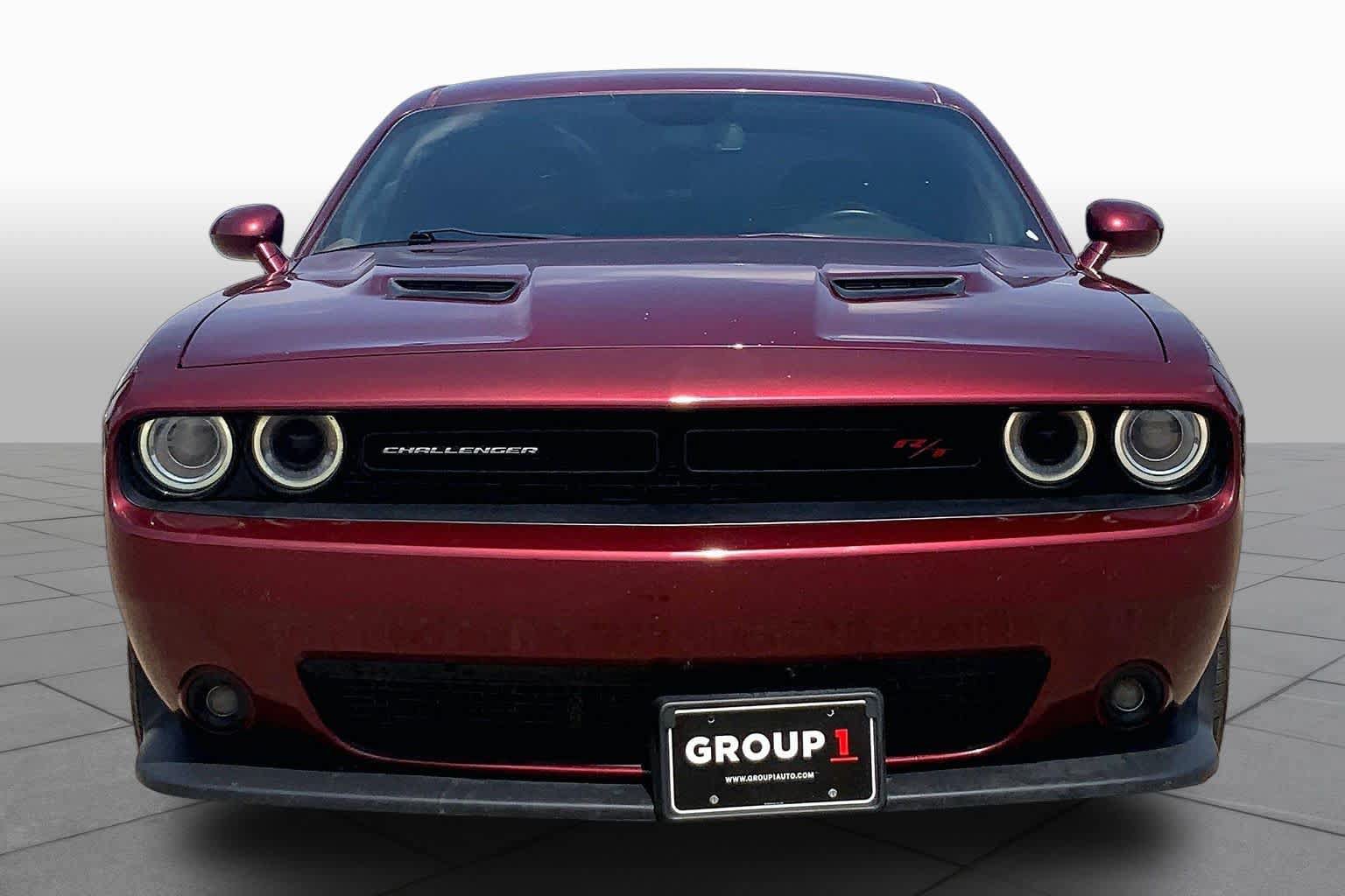 Used 2018 Dodge Challenger R/T Scat Pack w/ Leather Interior Group RWD image 4