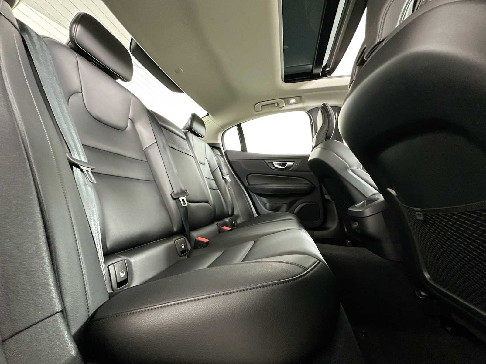 Used 2025 Volvo S60 B5 Core image 24