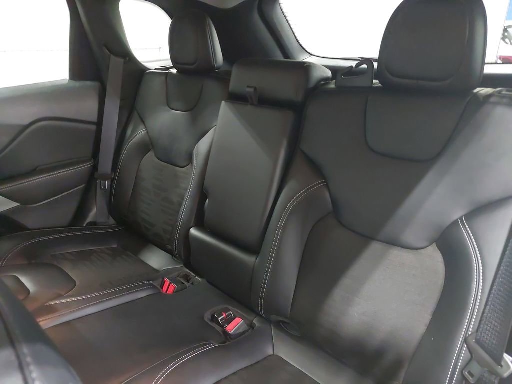 Used 2022 Jeep Cherokee Latitude image 13