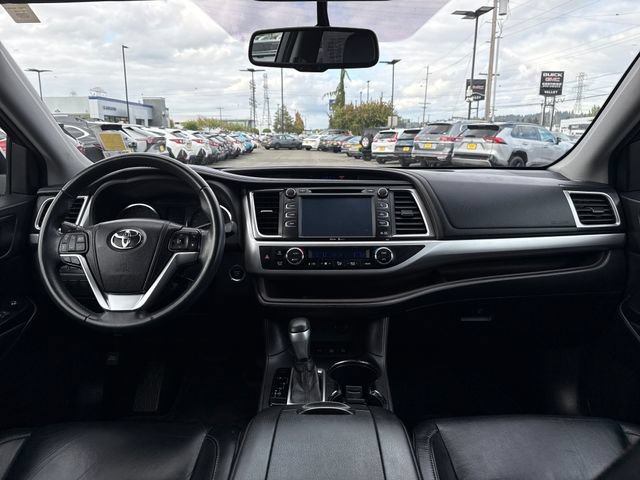 Used 2014 Toyota Highlander XLE AWD/4WD image 11