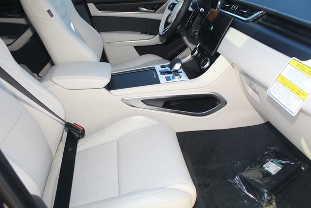 New 2026 Jaguar F-PACE R-Dynamic S image 3