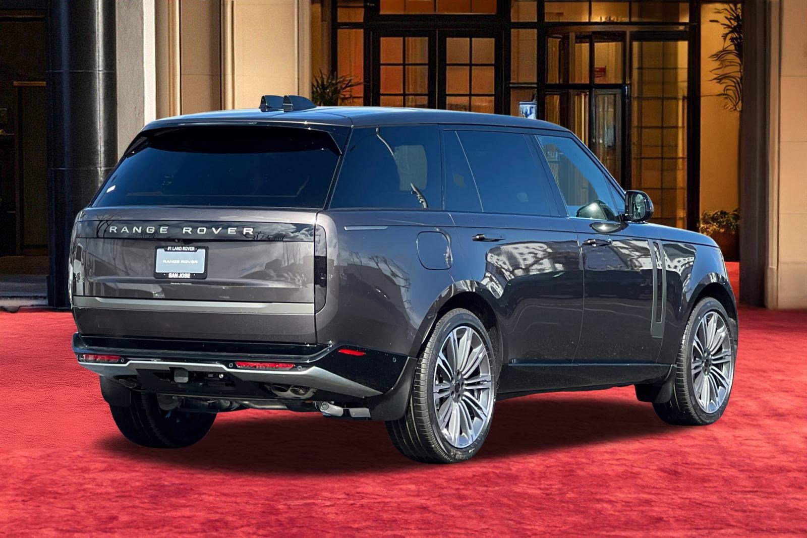 New 2026 Land Rover Range Rover Long Wheelbase SE image 10