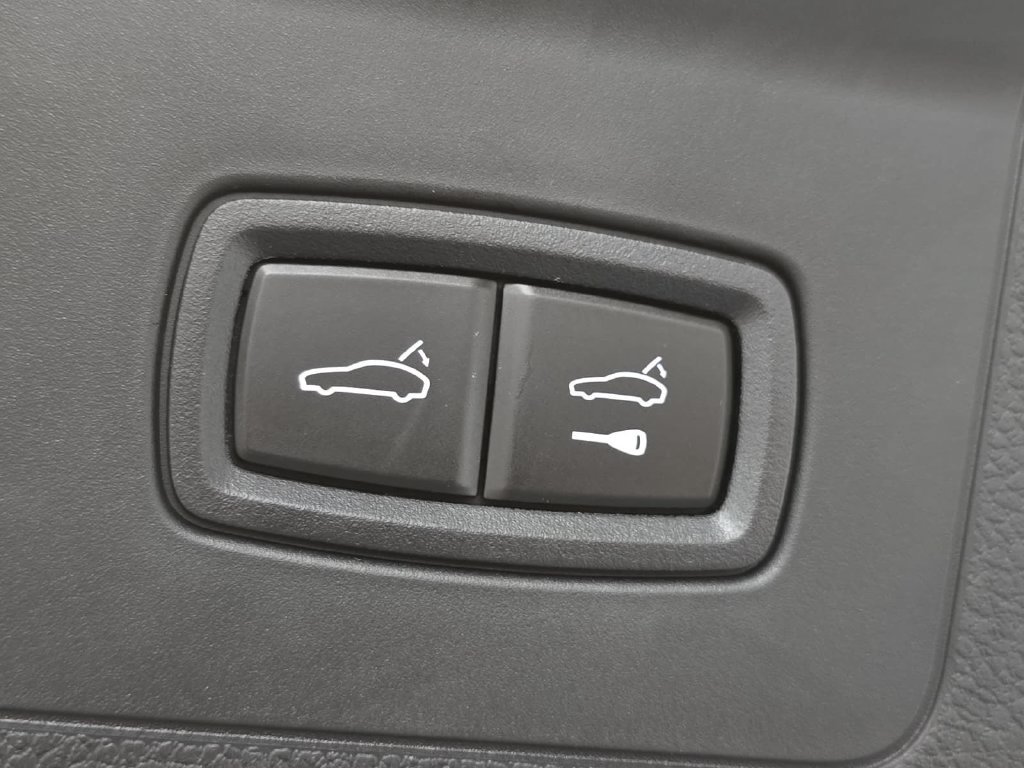 Certified 2026 Porsche Panamera 4 E-Hybrid AWD/4WD image 32