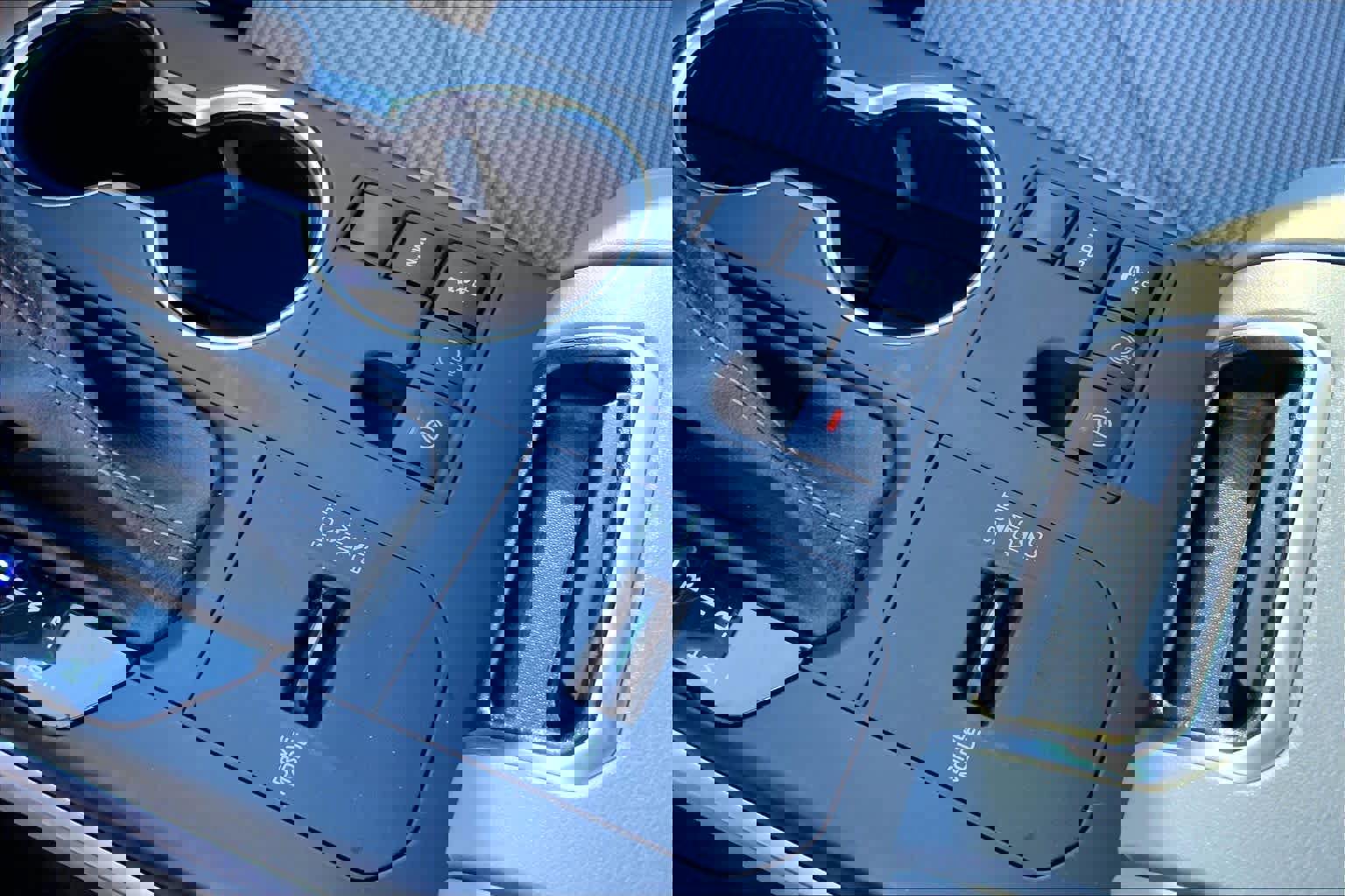 Used 2023 Toyota Highlander LE image 34