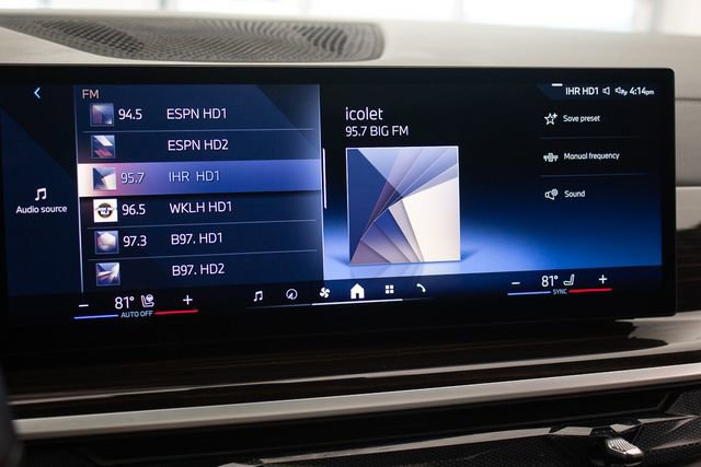 Used 2025 BMW X5 xDrive50e image 30