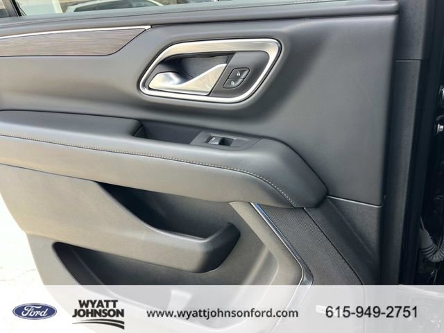 Used 2024 Chevrolet Suburban LT image 19