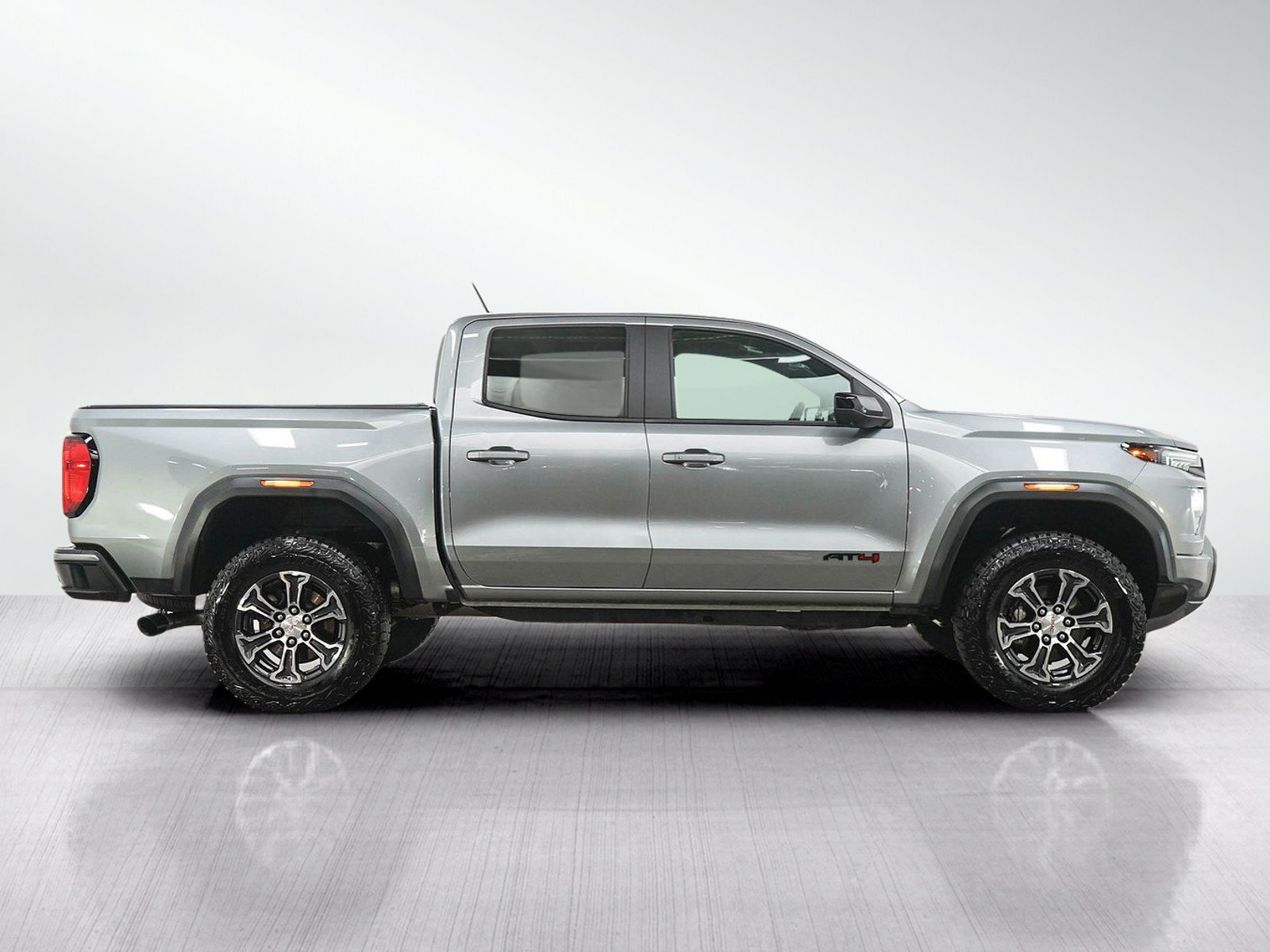 Used 2023 GMC Canyon AT4 w/ AT4 Premium Package AWD/4WD image 6