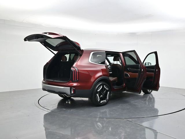 Used 2023 Kia Telluride EX w/ EX Captain's Chair Package FWD image 46