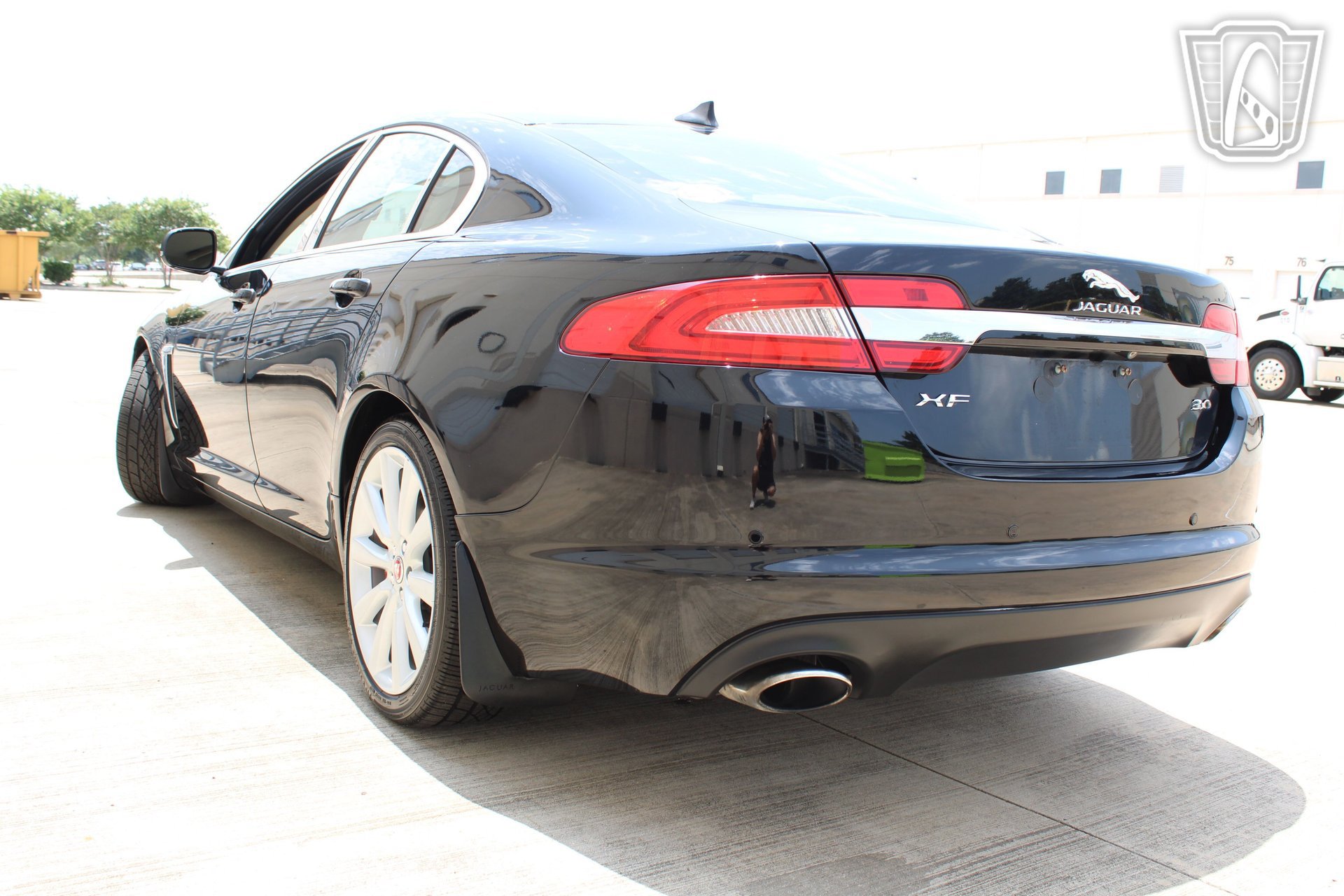 Used 2014 Jaguar XF 3.0 RWD image 27
