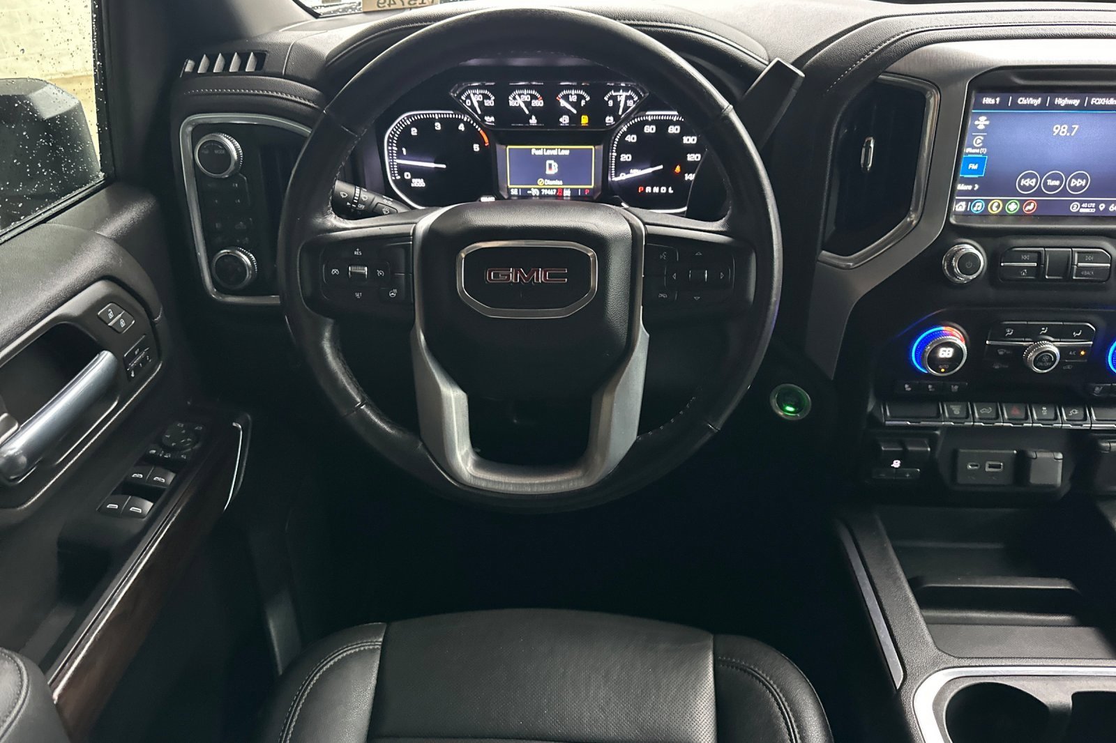 Used 2023 GMC Sierra 2500 SLT w/ SLT Convenience Package image 17