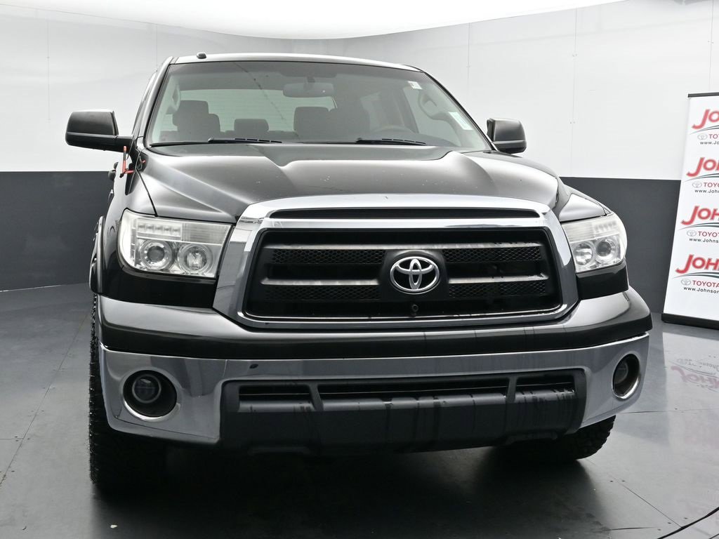 Used 2011 Toyota Tundra 4x4 CrewMax image 3