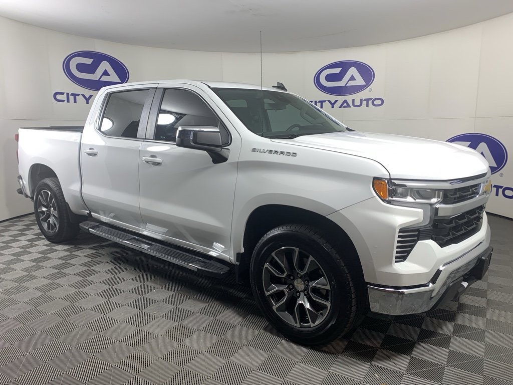 Used 2022 Chevrolet Silverado 1500 LT image 1