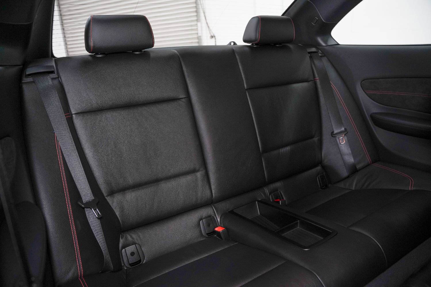 Used 2011 BMW 1 Series M image 32