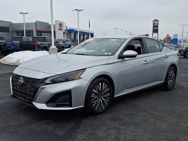 Used 2023 Nissan Altima 2.5 SV image 3