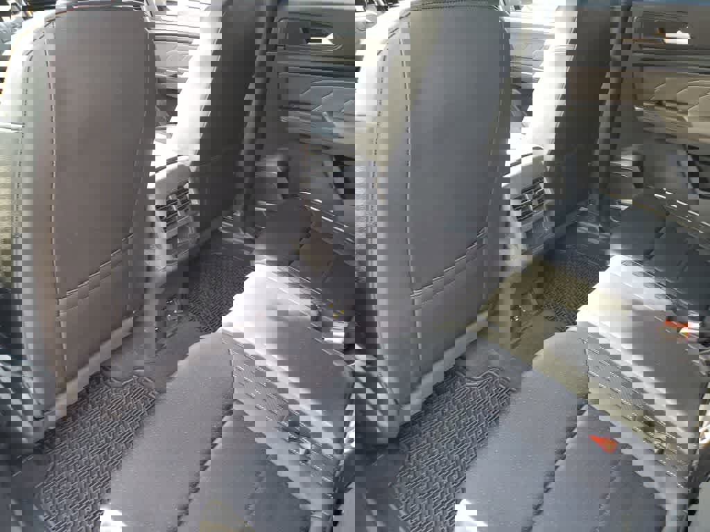 Used 2023 Volkswagen Atlas Cross Sport SE w/ Black Wheel Package image 11