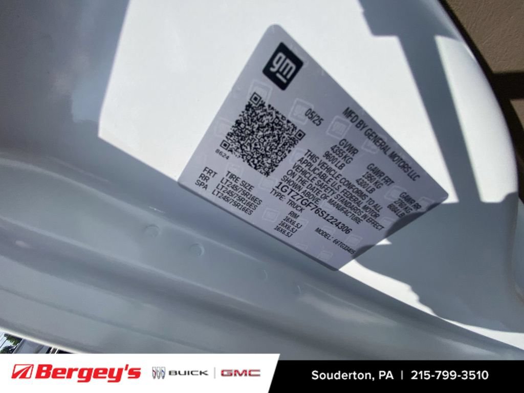 New 2025 GMC Savana 3500 w/ Driver Convenience Package RWD image 36