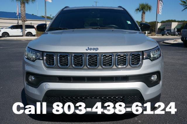 Used 2024 Jeep Compass Latitude AWD/4WD image 21