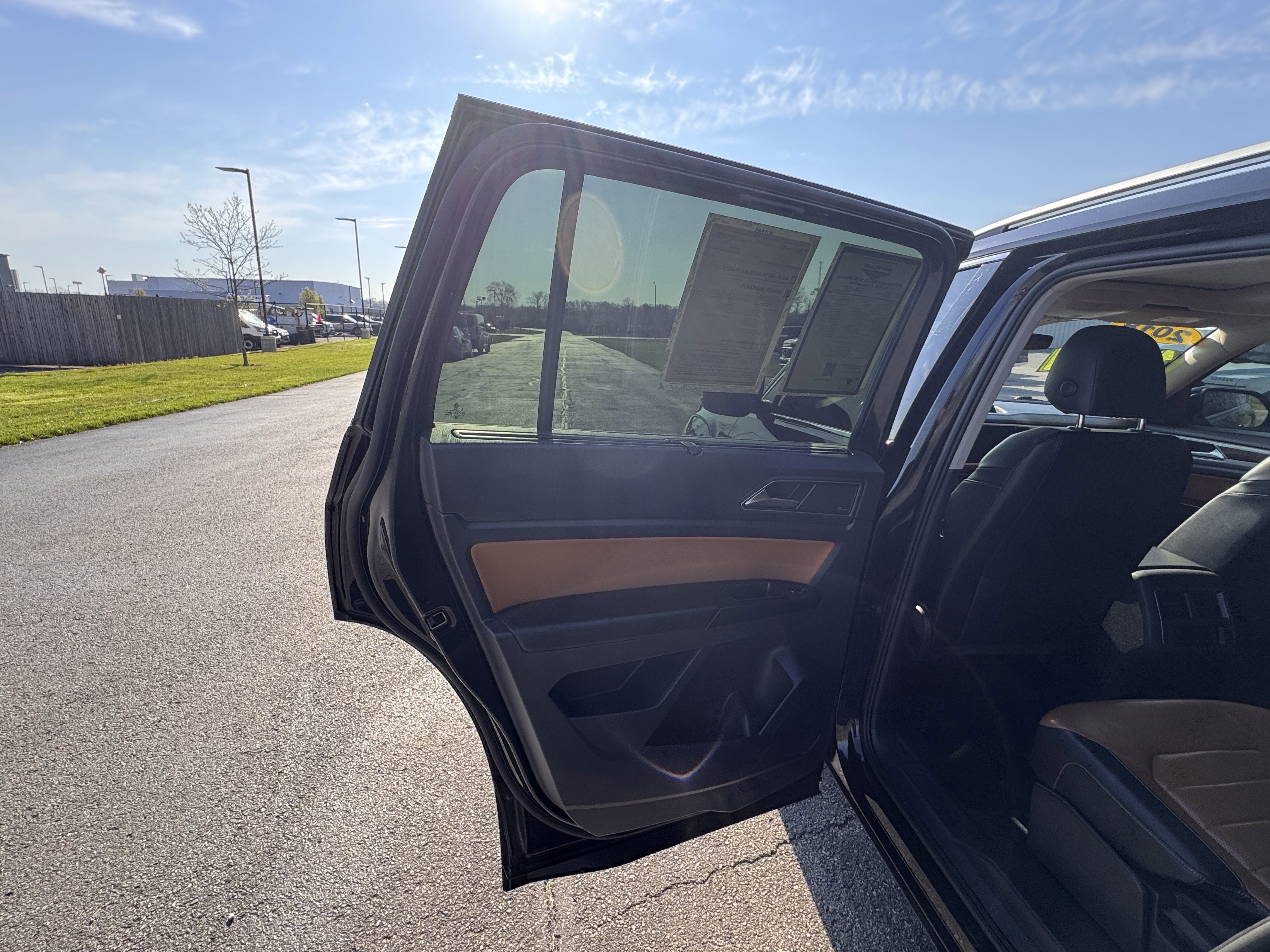 Used 2018 Volkswagen Atlas SEL Premium image 27