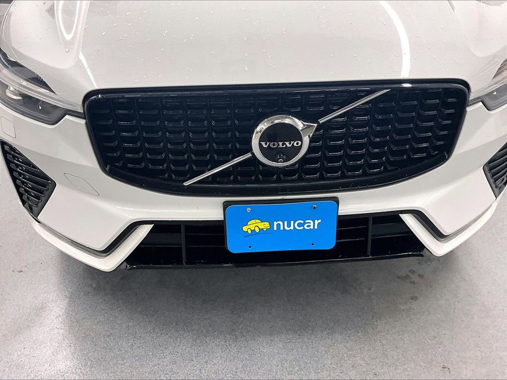 Used 2024 Volvo XC60 B5 Plus image 29