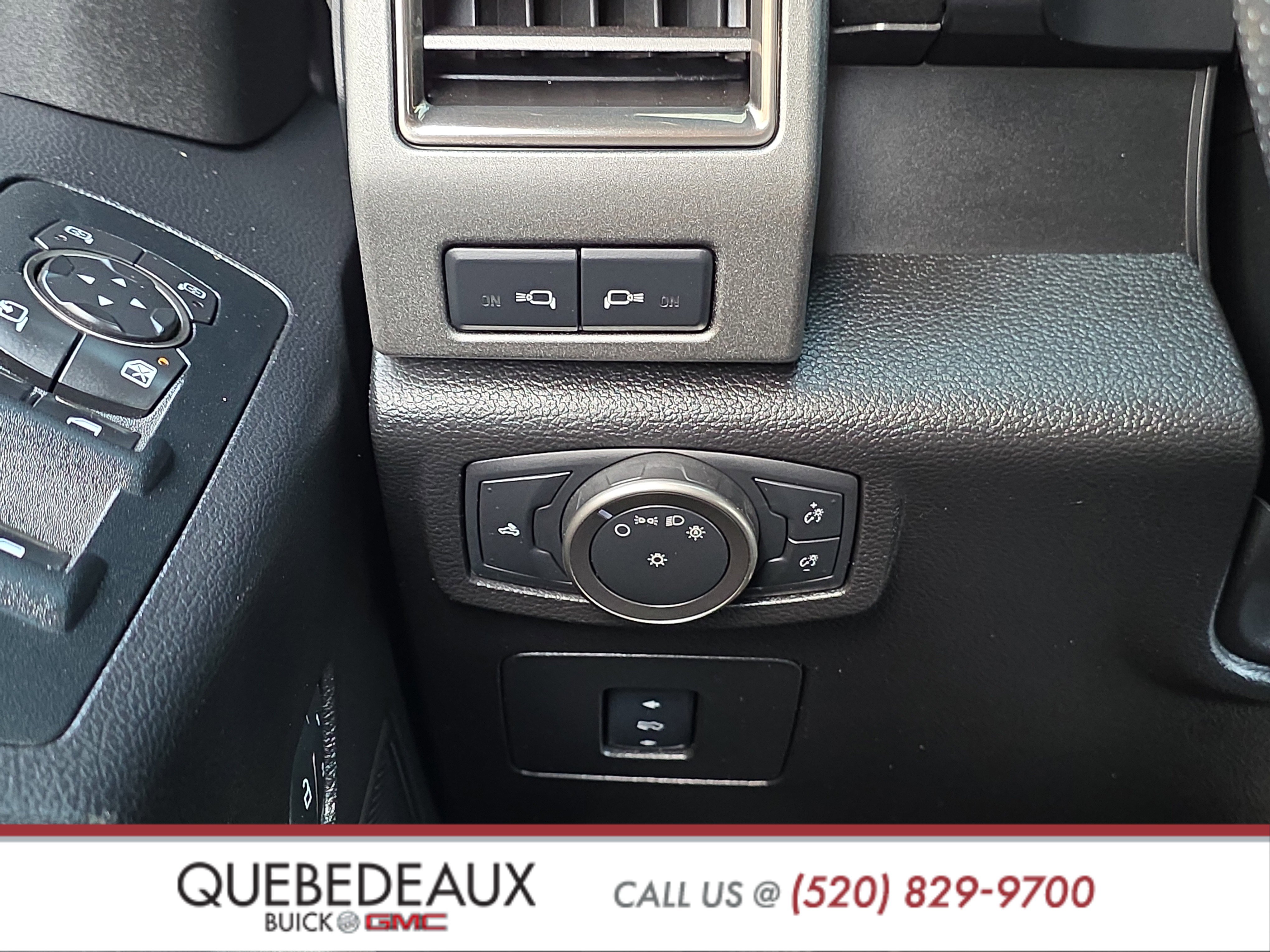 Used 2017 Ford F150 Raptor w/ Equipment Group 802A Luxury AWD/4WD image 31