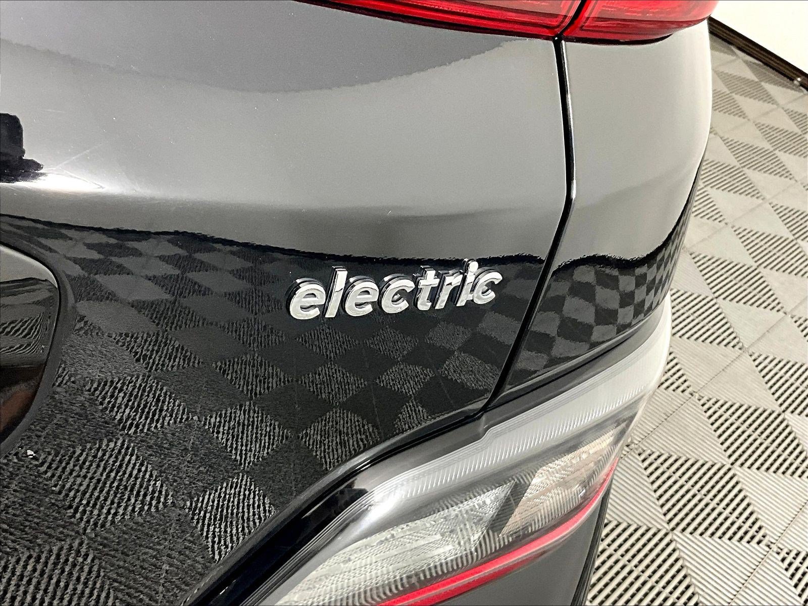 Used 2023 Hyundai Kona SEL FWD image 24