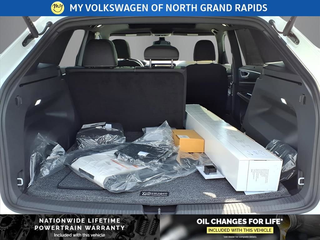 New 2026 Volkswagen Atlas Cross Sport SEL R-Line image 17