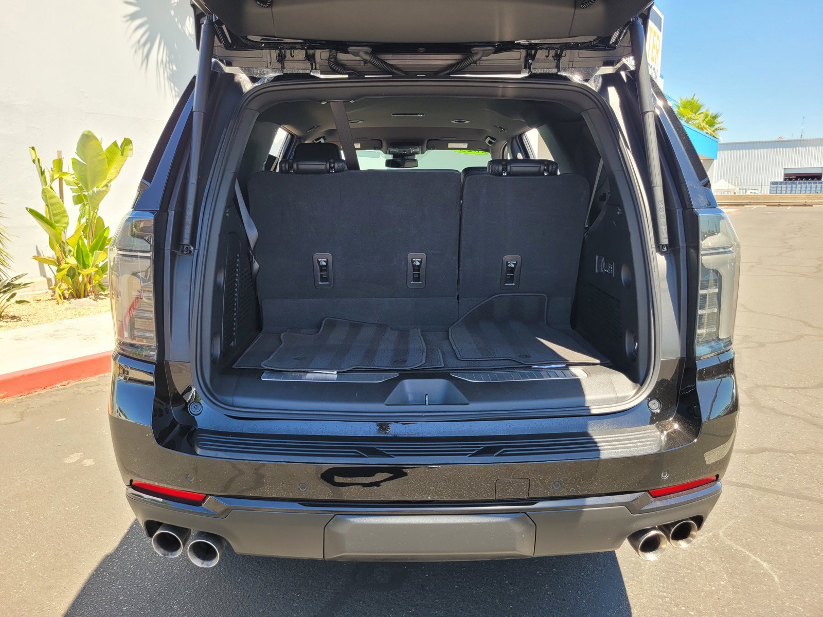 Used 2025 Chevrolet Tahoe RST w/ Comfort Package AWD/4WD image 28