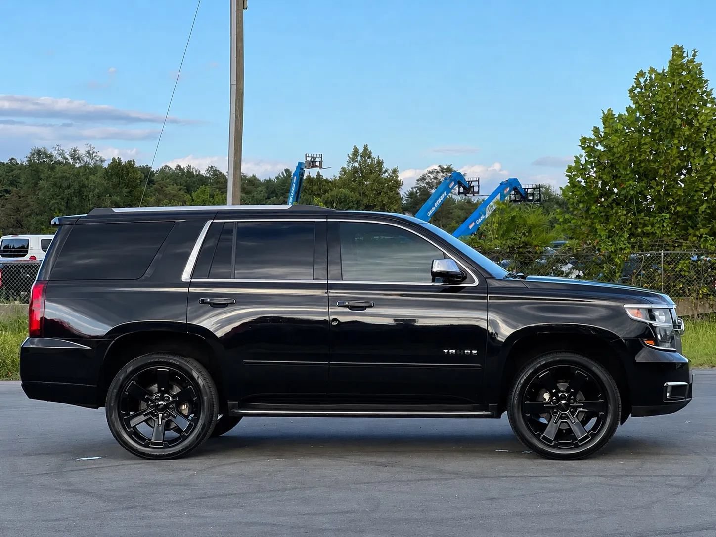 Used 2020 Chevrolet Tahoe Premier AWD/4WD image 6