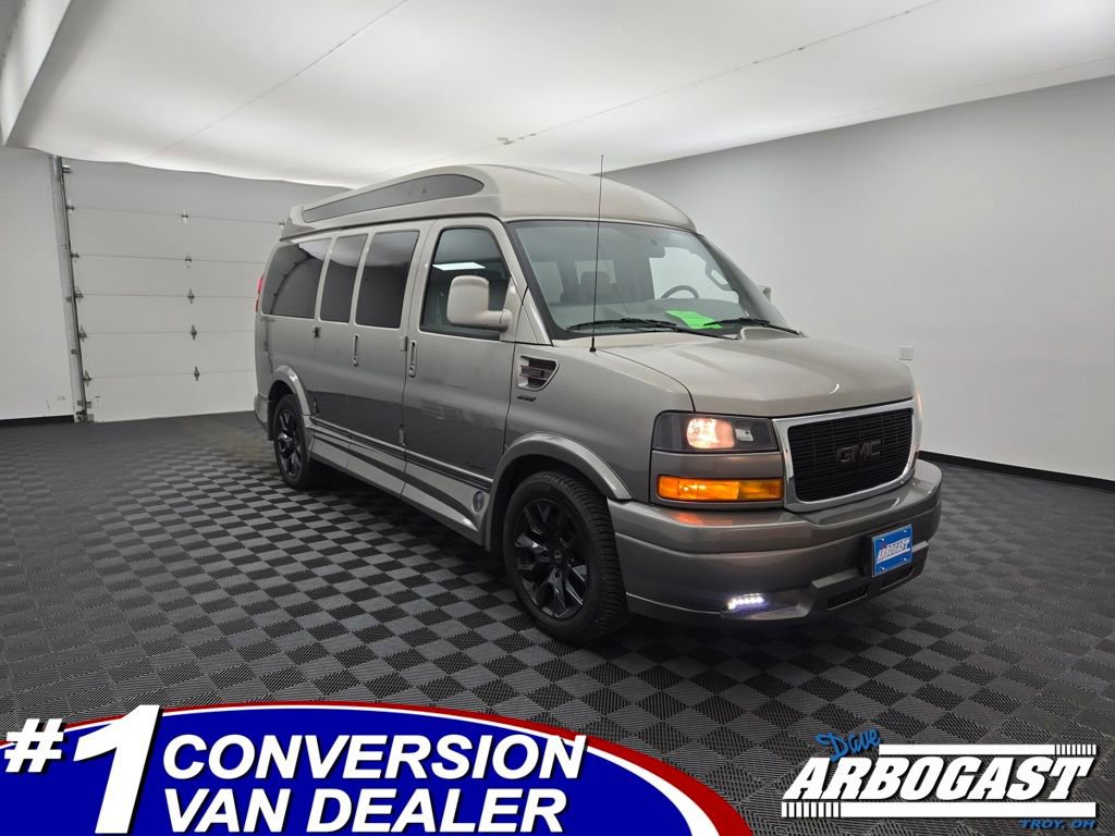 Used 2023 GMC Savana 2500 image 1