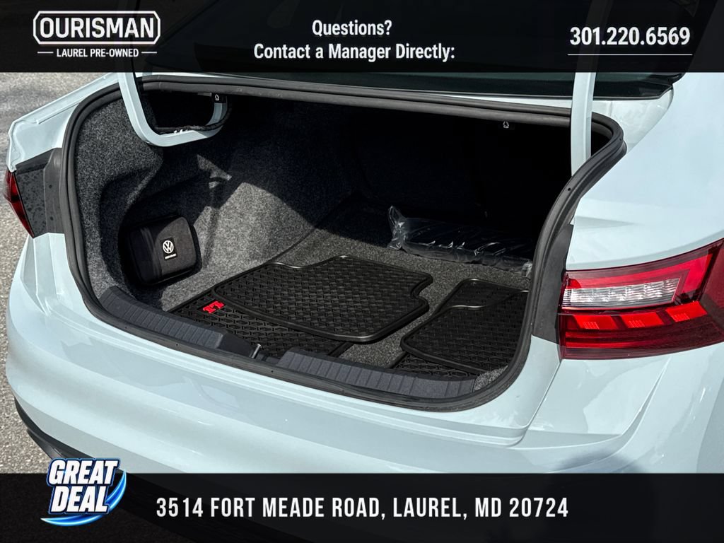 Used 2025 Volkswagen Jetta GLI Autobahn FWD image 19