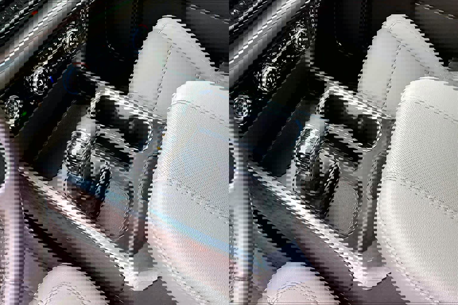 Used 2023 GMC Sierra 1500 SLT w/ SLT Premium Package AWD/4WD image 18