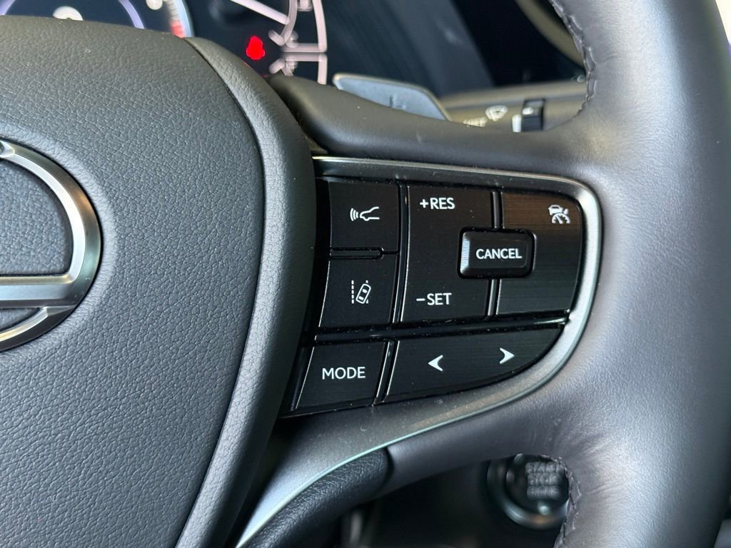 Used 2024 Lexus ES 250 w/ Premium Package image 25