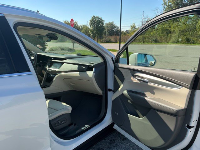 Used 2018 Cadillac XT5 Premium Luxury AWD/4WD image 17