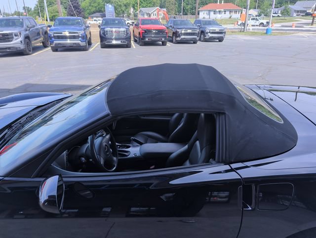 Used 2006 Chevrolet Corvette Convertible w/ Preferred Equipment Group RWD image 28