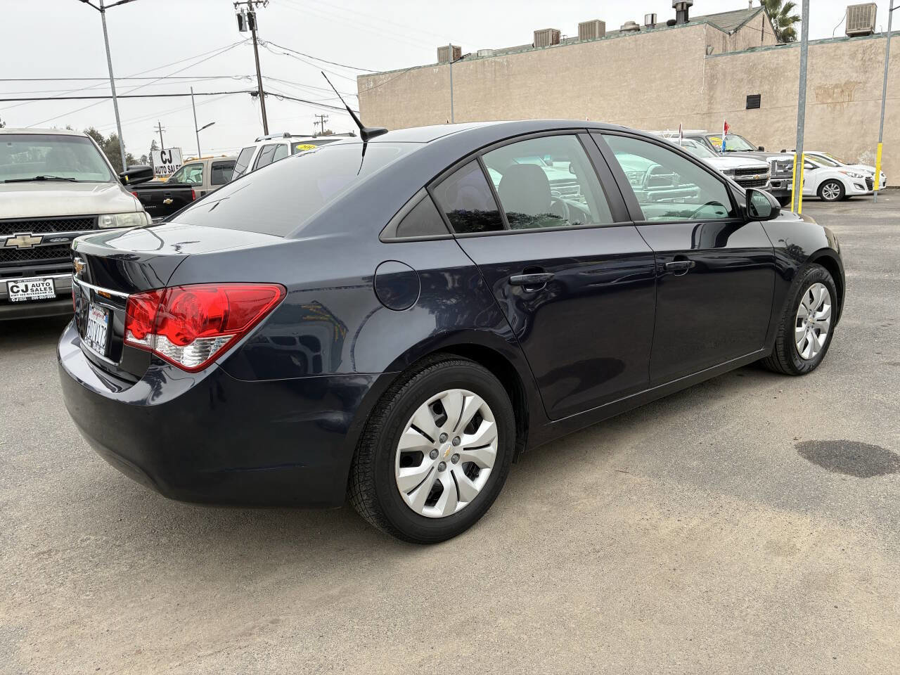 Used 2014 Chevrolet Cruze LS image 2