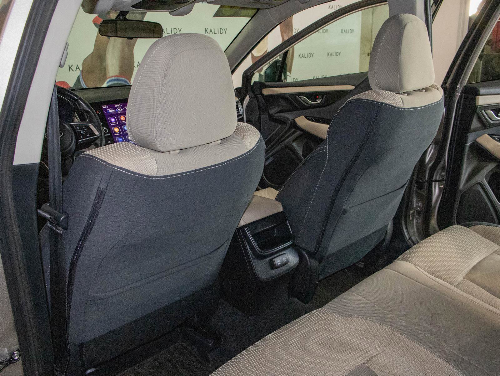 Used 2020 Subaru Outback Premium image 9