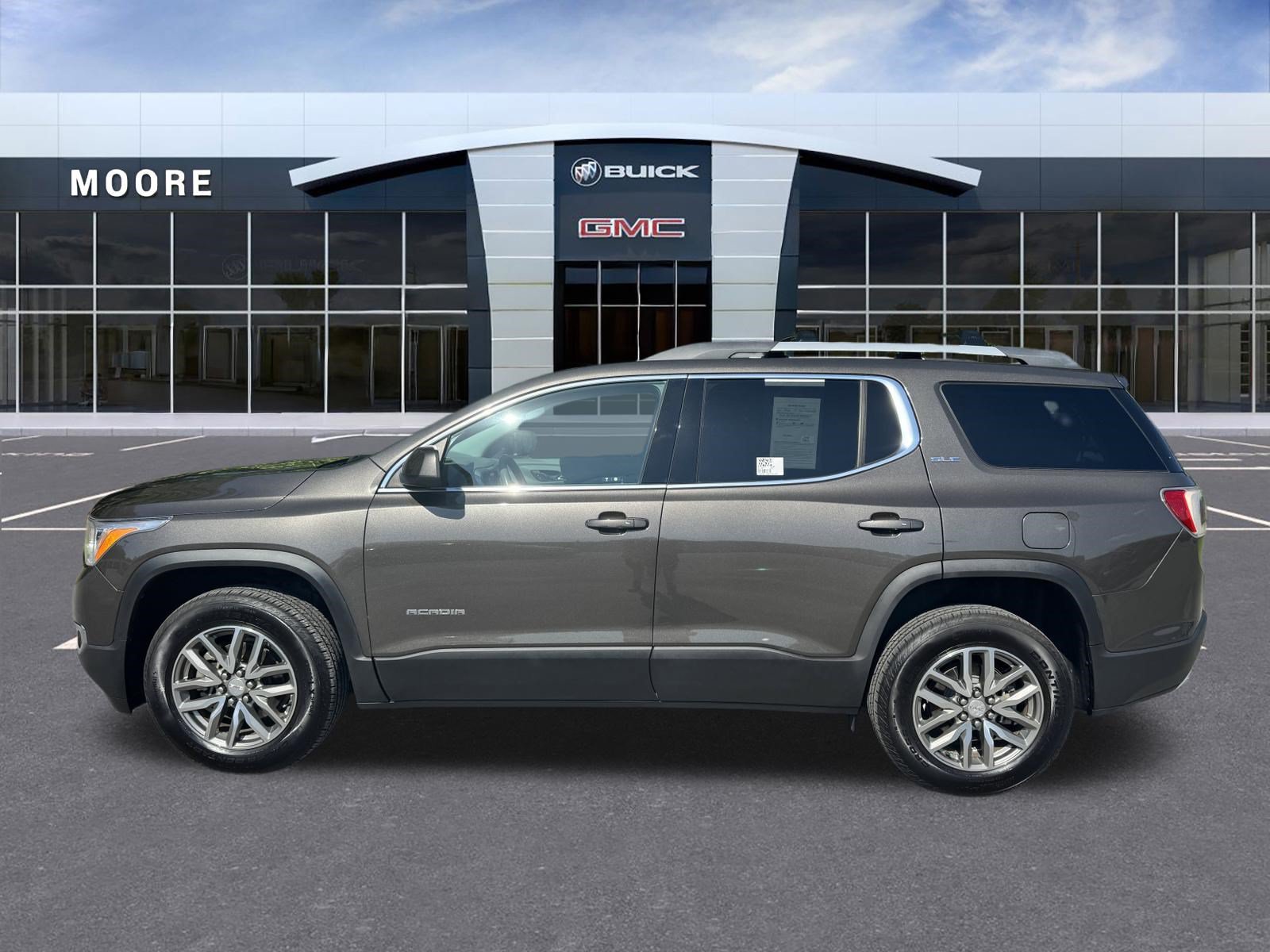 Used 2019 GMC Acadia SLE w/ LPO, Black Accent Package FWD image 7