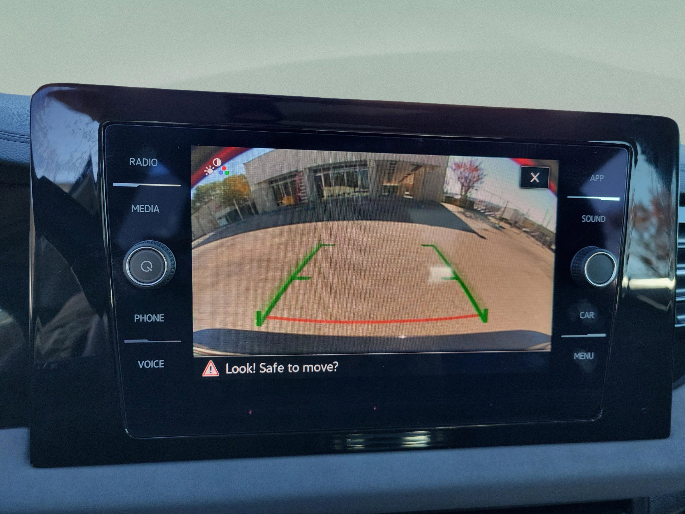 Used 2025 Volkswagen Jetta SE image 25